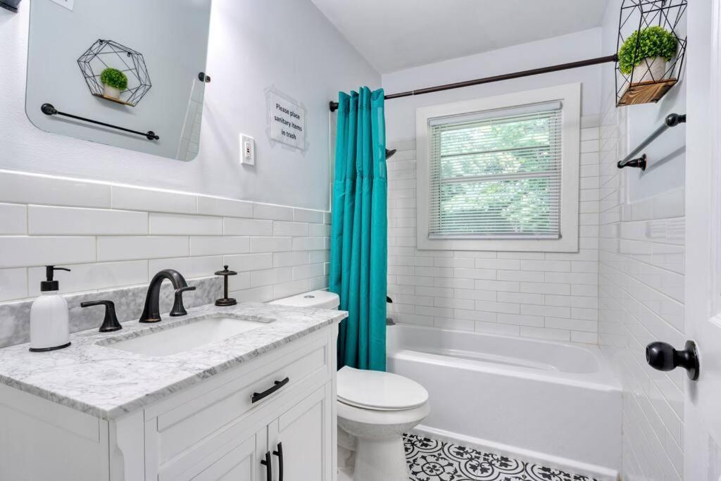 2Br 1Ba Duplex House King Beds Great For Small Groups Close To All Uptown Charlotte Attractions 外观 照片