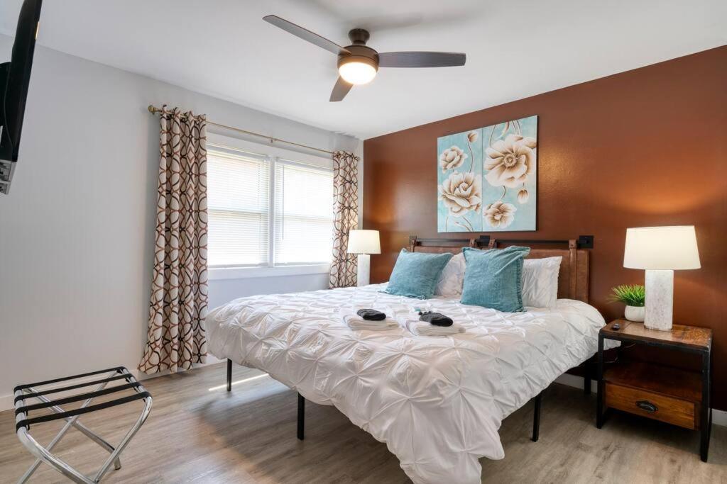 2Br 1Ba Duplex House King Beds Great For Small Groups Close To All Uptown Charlotte Attractions 外观 照片