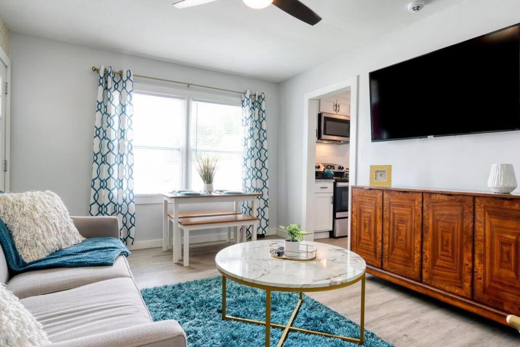 2Br 1Ba Duplex House King Beds Great For Small Groups Close To All Uptown Charlotte Attractions 外观 照片