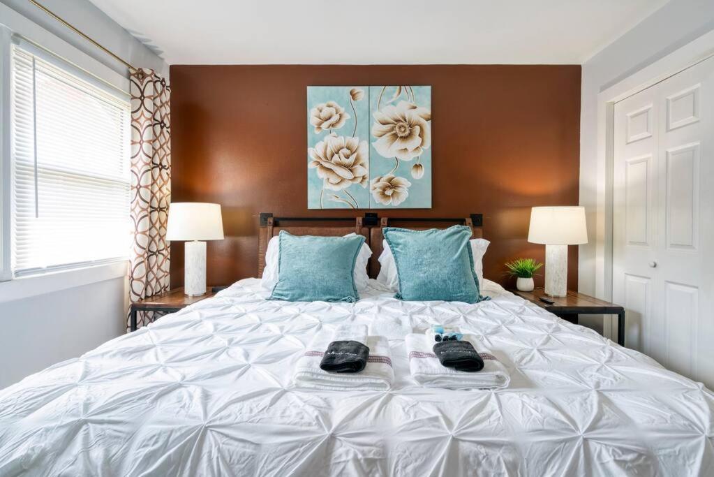 2Br 1Ba Duplex House King Beds Great For Small Groups Close To All Uptown Charlotte Attractions 外观 照片