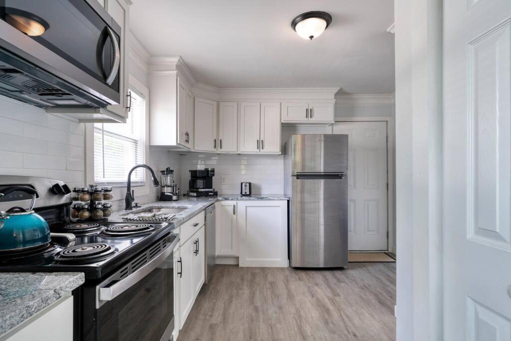 2Br 1Ba Duplex House King Beds Great For Small Groups Close To All Uptown Charlotte Attractions 外观 照片