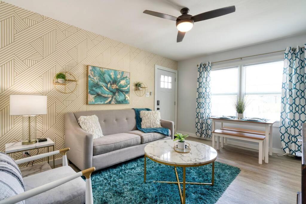 2Br 1Ba Duplex House King Beds Great For Small Groups Close To All Uptown Charlotte Attractions 外观 照片