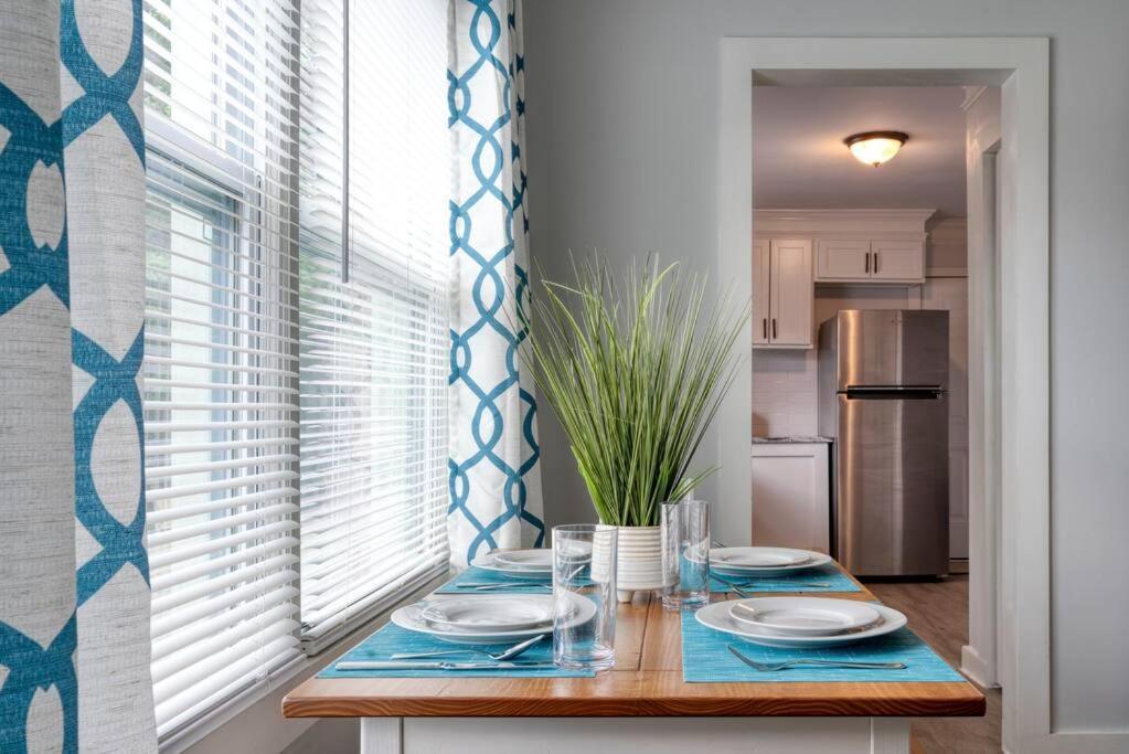 2Br 1Ba Duplex House King Beds Great For Small Groups Close To All Uptown Charlotte Attractions 外观 照片