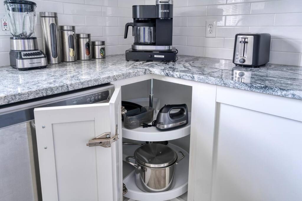 2Br 1Ba Duplex House King Beds Great For Small Groups Close To All Uptown Charlotte Attractions 外观 照片